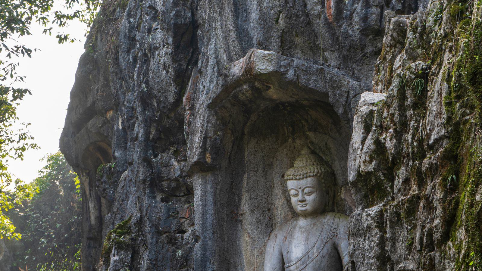 Vị trí đặt tượng Phật Di Lặc trong nhà, cửa hàng
